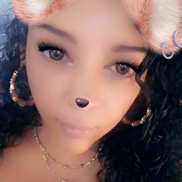 Meet your Posher, Lori - Picture 1 of 1